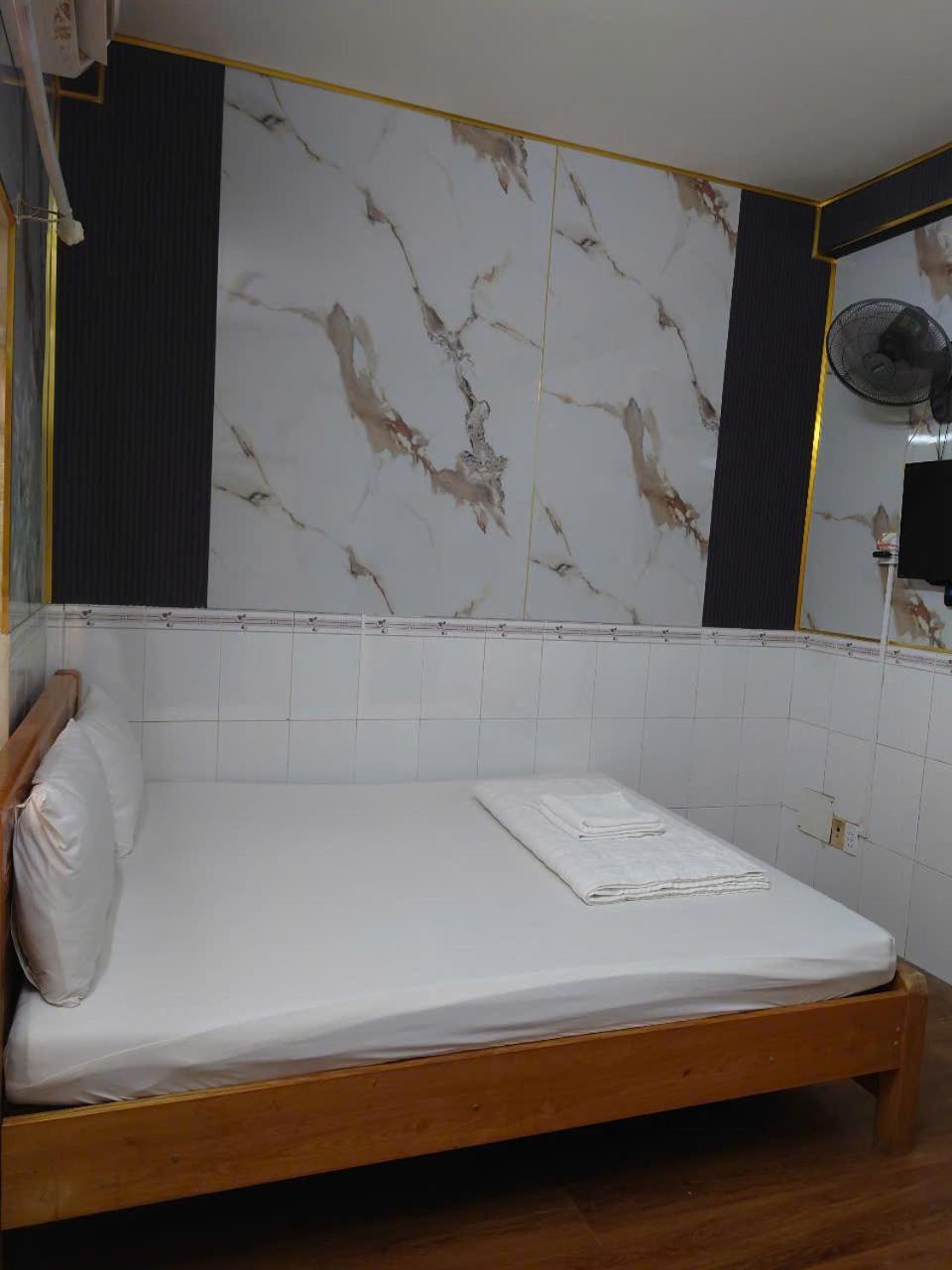 Khach San Hoa Anh Anh Hotel Bandar Ho Chi Minh Luaran gambar